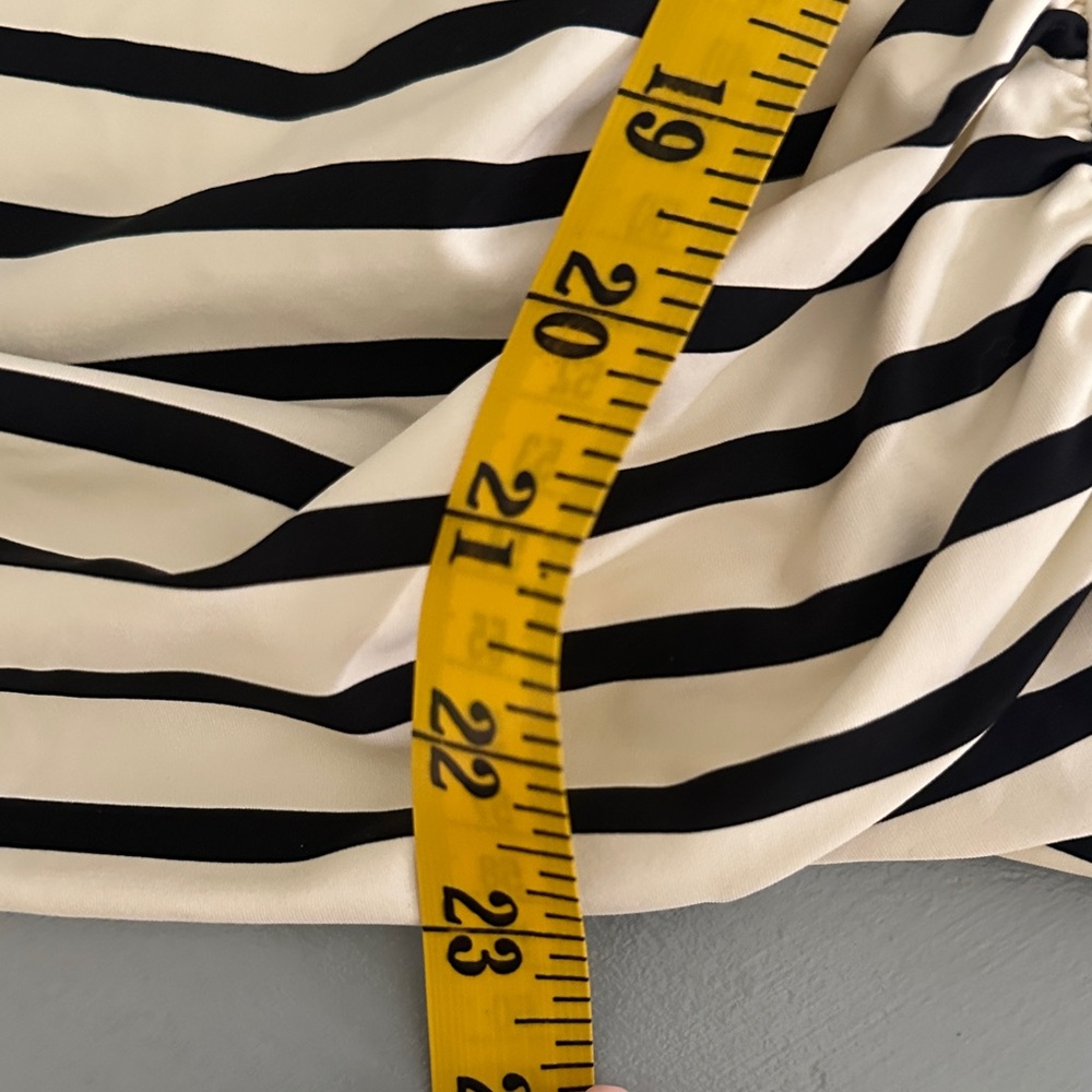 Lands' End Black and White Striped One-Piece Swim Top Tankini NWT 16W Classic - Picture 9 of 9